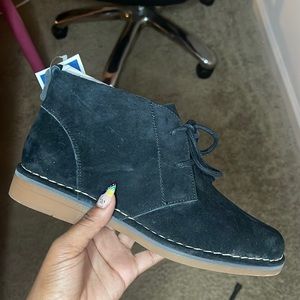 Original hush puppies new with tag size 8.5